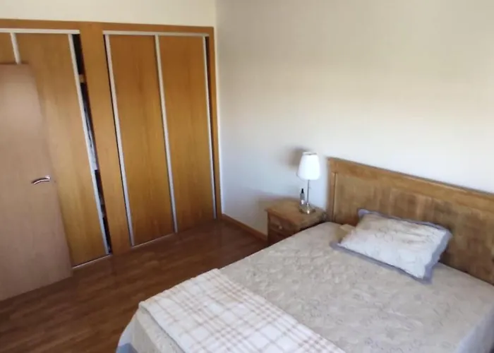 Mm Apartamento Com Quarto Privado Com Arias קוימברה